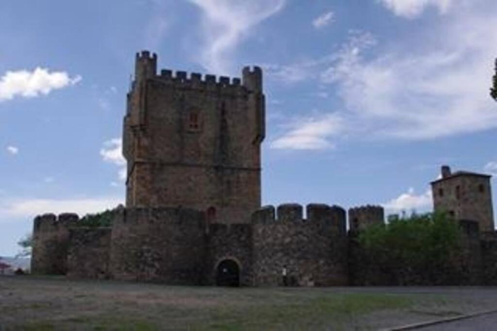 Hébergement de vacances Ancienne Grange Tras Os Montes Alfaiao